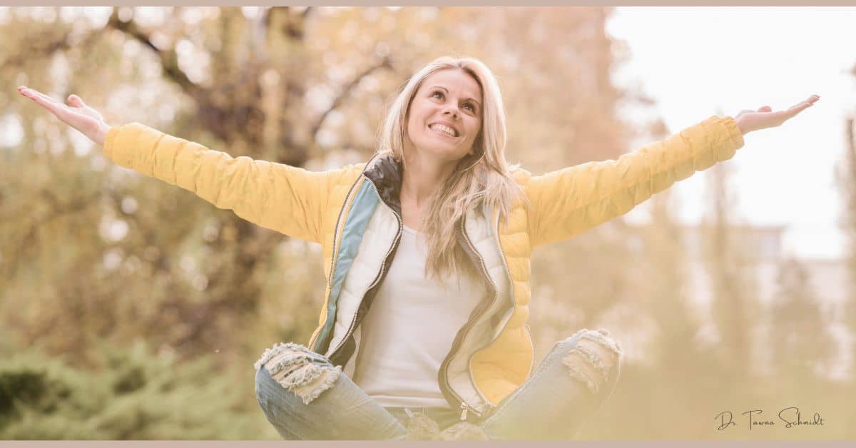how decluttering affects your emotional well-being featured imag